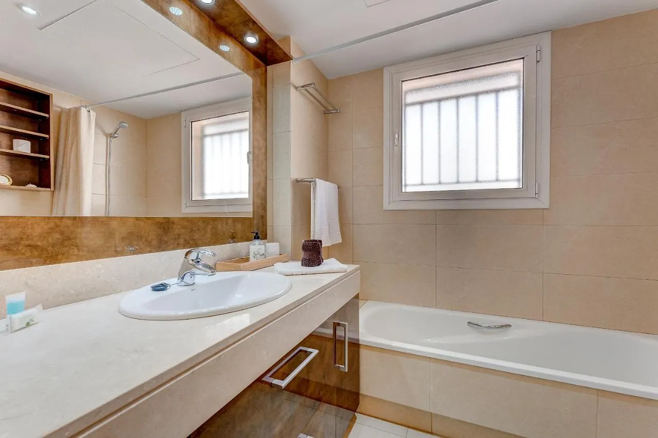 Modern Apartment With Large Terrasse, Bbq, Fast Wifi, 2 Pools Puerto de Santiago  Puerto de Santiago (Tenerife)