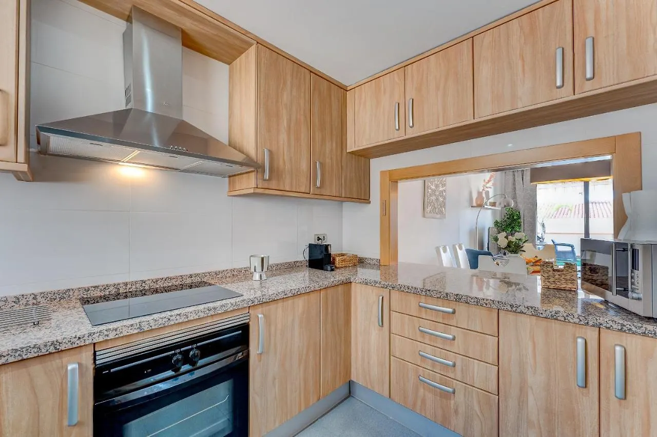 Modern Apartment With Large Terrasse, Bbq, Fast Wifi, 2 Pools Puerto de Santiago