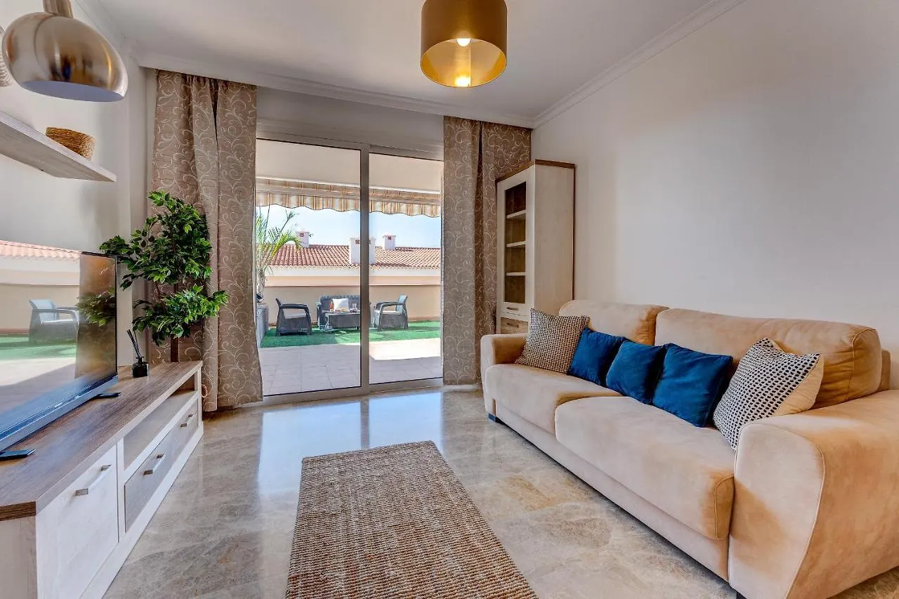Modern Apartment With Large Terrasse, Bbq, Fast Wifi, 2 Pools Puerto de Santiago